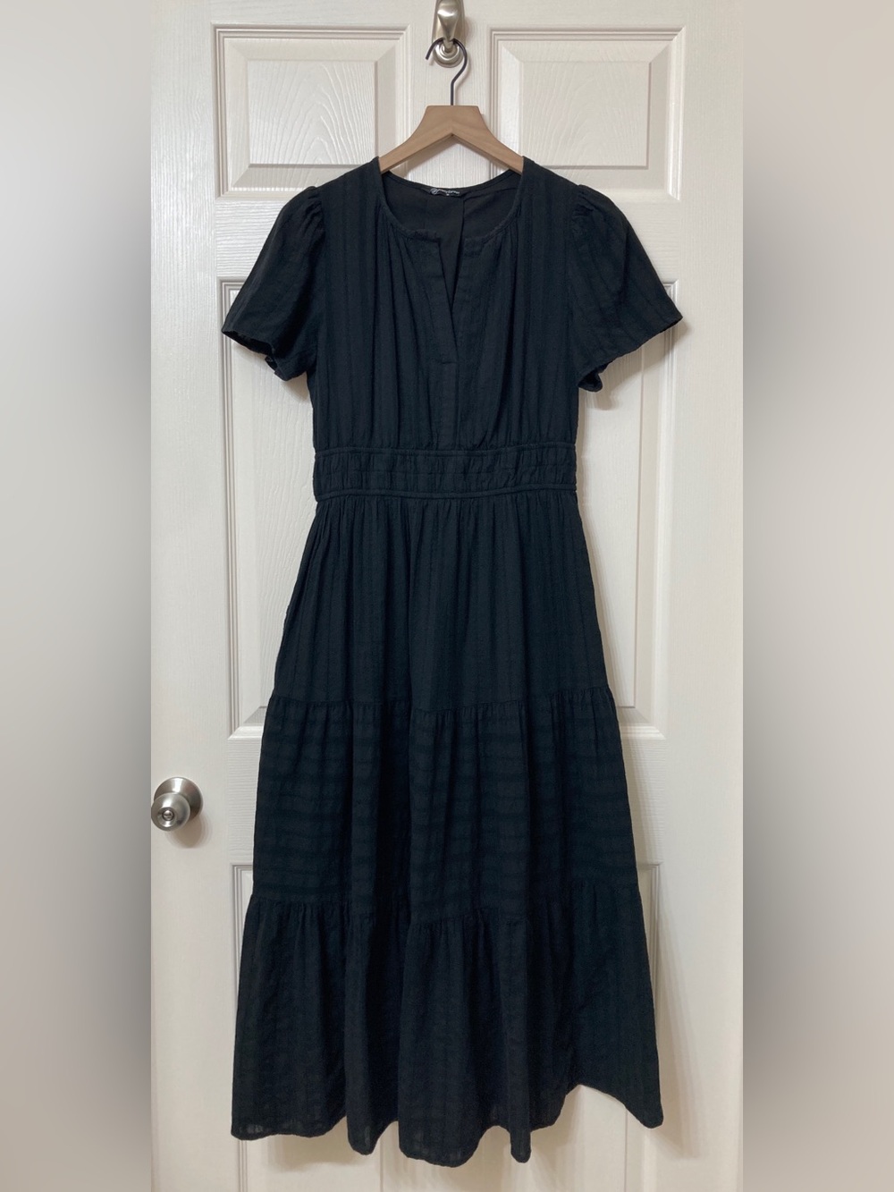 Pretty Garden Black Short Sleeve Cotton Tiered Midi Dress Medium Bohemian Fall